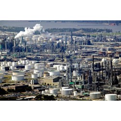 There was a fire at the refinery ExxonMobil's Baton Rouge, United States There was a fire at the refinery ExxonMobil's Baton Rouge, United States